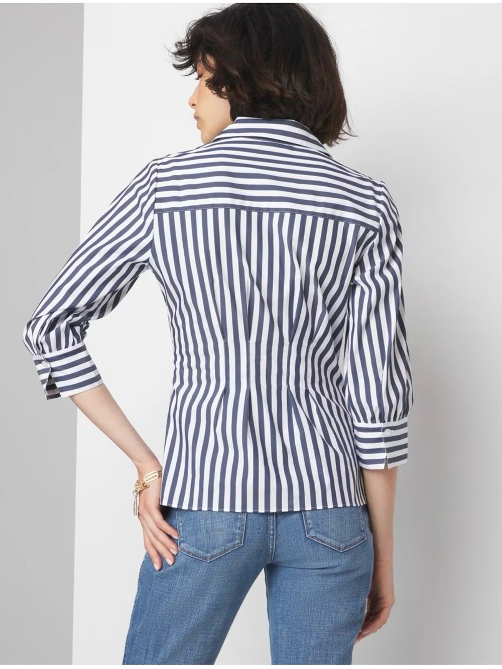 White House Black Market Navy & White Vertical-Stripe Button-Down size:6 - Picture 5 of 15